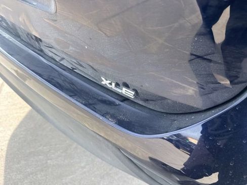 Used 2023 Toyota Highlander XLE image 4