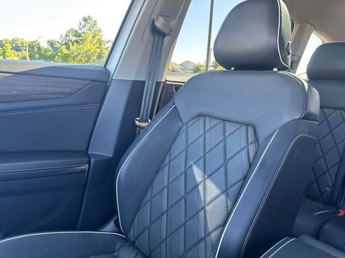 Used 2024 Volkswagen Atlas SEL Premium R-Line AWD/4WD image 22