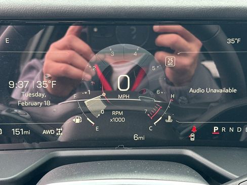 New 2025 GMC Acadia Elevation image 25