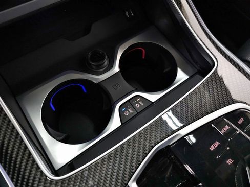 Used 2025 BMW X7 M60i image 39