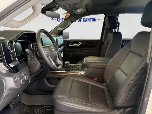 Used 2026 Chevrolet Silverado 1500 LT w/ Z71 Off-Road Package AWD/4WD image 9
