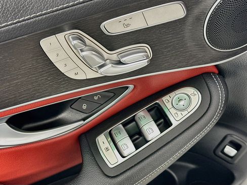 Used 2022 Mercedes-Benz GLC 43 AMG 4MATIC image 17