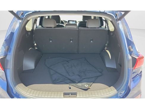 Used 2019 Hyundai Santa Fe FWD image 11