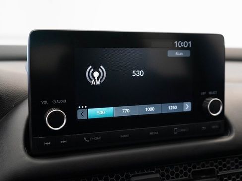 Used 2023 Honda HR-V Sport image 4