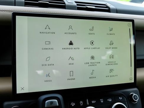 New 2026 Land Rover Defender 130 X-Dynamic SE AWD/4WD image 39