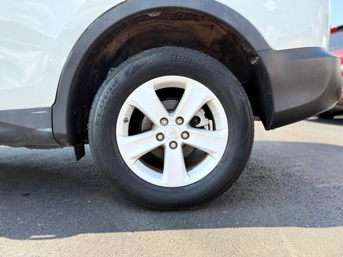 Used 2014 Toyota RAV4 XLE FWD image 38