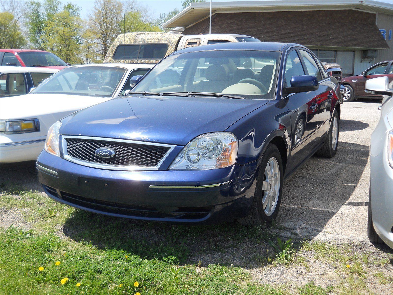 Used 2006 Ford Five Hundred SE FWD image 1