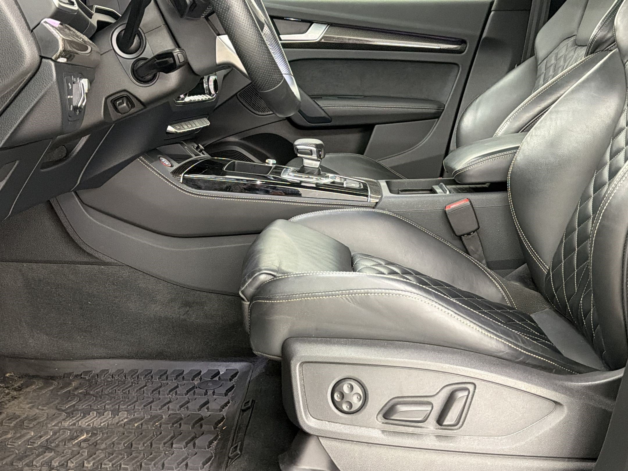Certified 2024 Audi SQ5 Prestige AWD/4WD image 5