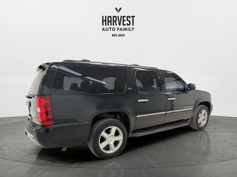 Used 2013 Chevrolet Suburban LTZ image 7