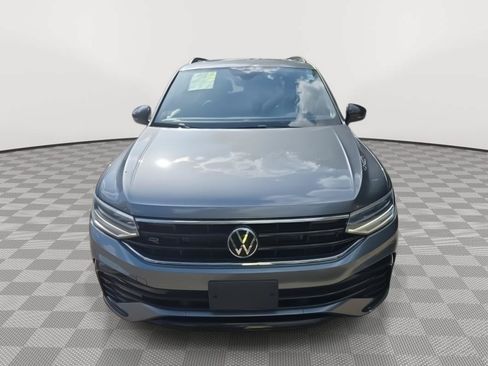 Used 2024 Volkswagen Tiguan SE R-Line AWD/4WD image 4