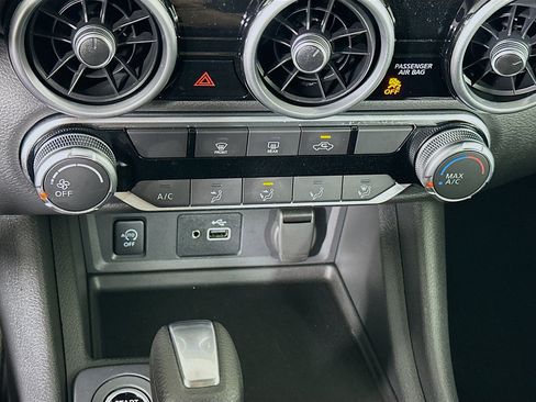 Used 2025 Nissan Sentra S image 23