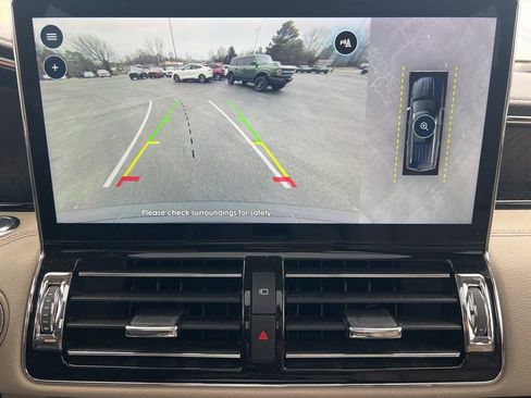 Used 2022 Lincoln Navigator Reserve image 16