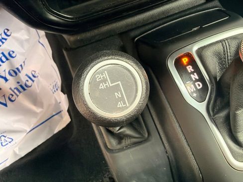 Used 2023 Jeep Wrangler Unlimited Sport AWD/4WD image 26
