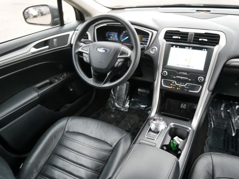 Certified 2019 Ford Fusion SE image 9