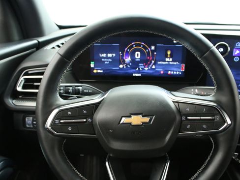 Certified 2026 Chevrolet Traverse LT FWD image 13