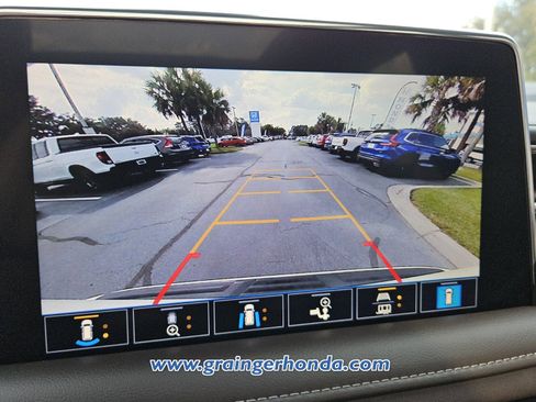 Used 2021 Chevrolet Tahoe Z71 w/ Z71 Signature Package image 16