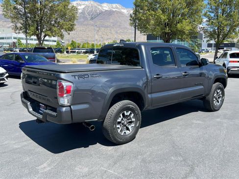 Used 2022 Toyota Tacoma TRD Off-Road w/ TRD Premium Off Road Package AWD/4WD image 7