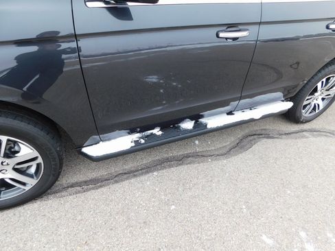 Used 2024 Ford Expedition Limited image 12