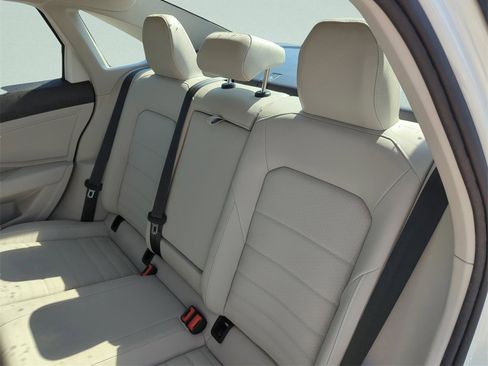 Used 2024 Volkswagen Jetta SE image 27