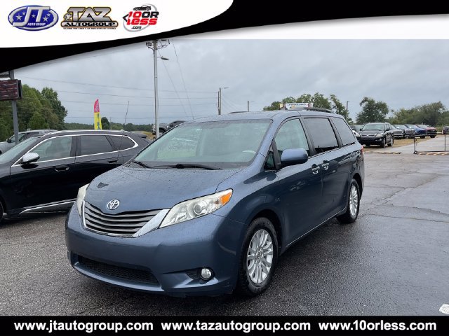 Used 2014 Toyota Sienna XLE FWD image 3