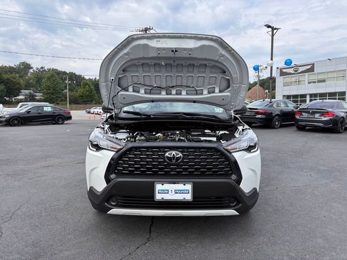 Used 2025 Toyota Corolla Cross L FWD image 10