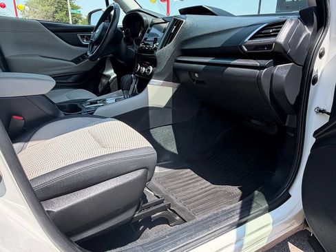 Used 2020 Subaru Forester Premium AWD/4WD image 12