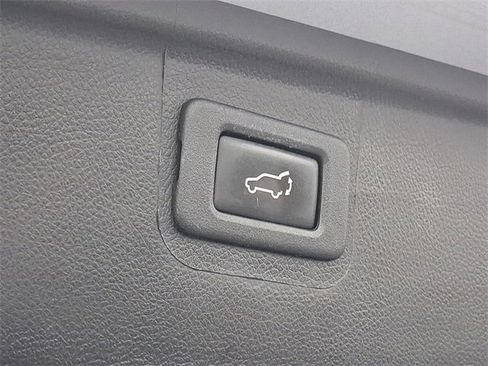 Used 2018 Subaru Outback 2.5i Premium image 29