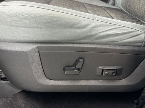 Used 2017 RAM 1500 Big Horn image 26