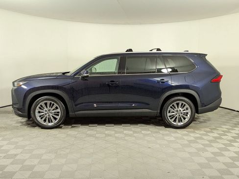 Used 2024 Toyota Grand Highlander AWD image 6