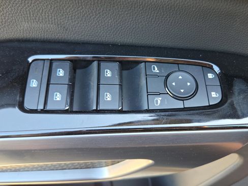 New 2026 Nissan Pathfinder SL image 32