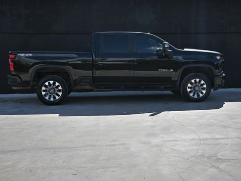 Used 2023 Chevrolet Silverado 2500 Custom w/ Custom Value Package AWD/4WD image 7