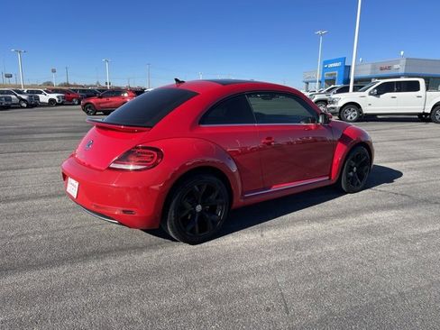 Used 2019 Volkswagen Beetle 2.0T SE image 5