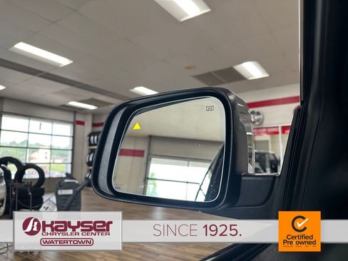 Certified 2017 Jeep Grand Cherokee Limited AWD/4WD image 8