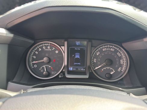 Used 2021 Toyota Tacoma TRD Sport w/ Technology Package RWD image 18