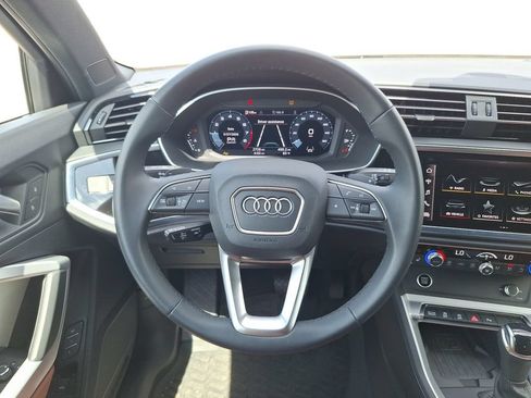 Used 2025 Audi Q3 2.0T Premium AWD/4WD image 16