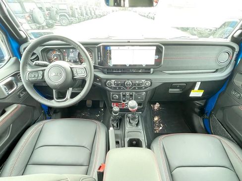 New 2025 Jeep Wrangler Unlimited Rubicon image 27