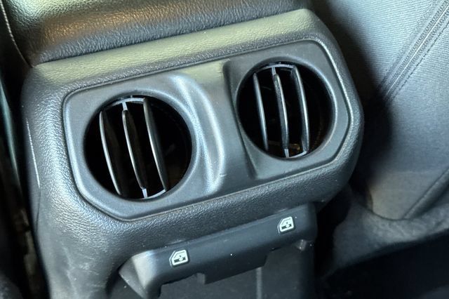 Used 2022 Jeep Gladiator Sport AWD/4WD image 43