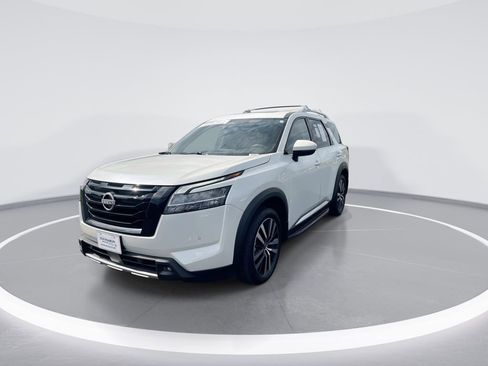 Certified 2023 Nissan Pathfinder Platinum w/ Lighting Package (N93) AWD/4WD image 4