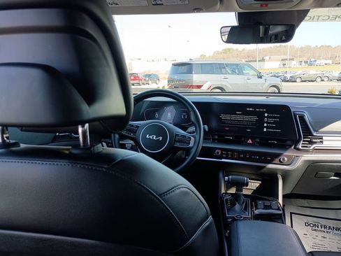 Certified 2024 Kia Sportage EX image 15