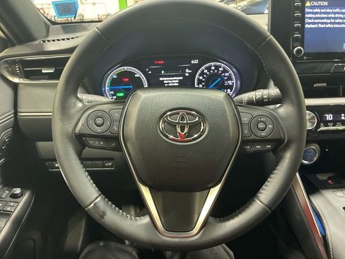 Used 2022 Toyota Venza XLE image 21