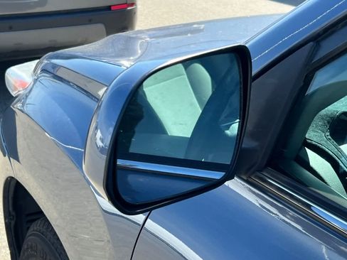 Used 2013 Toyota Highlander Plus w/ Protection Pkg image 8