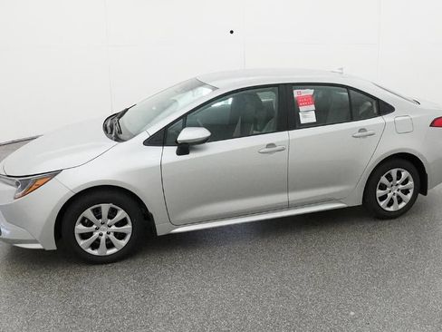 New 2026 Toyota Corolla LE image 2