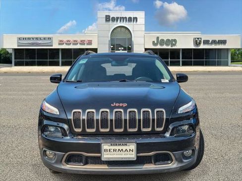 Certified 2017 Jeep Cherokee Latitude w/ Comfort & Sound Group FWD image 6