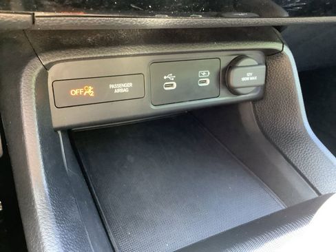 Used 2025 Honda Civic Sport image 27