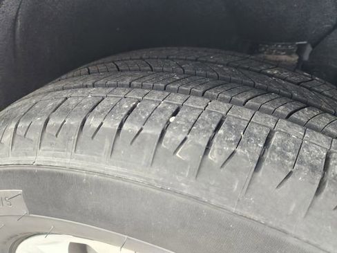 Used 2024 Chevrolet Equinox LT w/ LPO, Floor Liner Package image 10