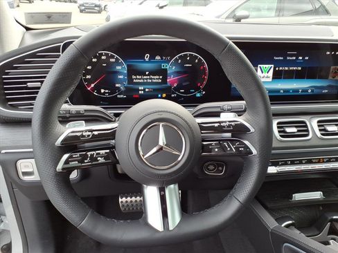 Used 2026 Mercedes-Benz GLS 450 4MATIC image 14