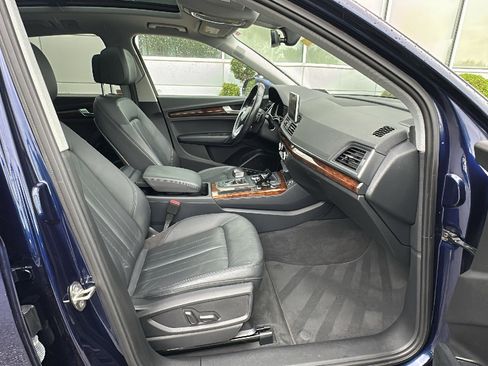 Used 2018 Audi Q5 2.0T Premium Plus w/ Premium Plus Package AWD/4WD image 24