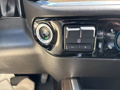 Used 2023 Chevrolet Silverado 1500 RST w/ Convenience Package II AWD/4WD image 27