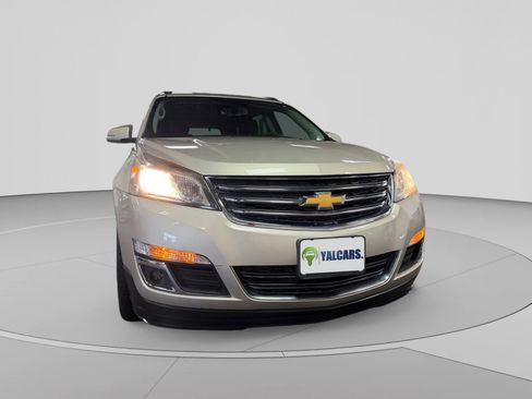 Used 2016 Chevrolet Traverse LT w/ Style and Technology Package FWD image 40