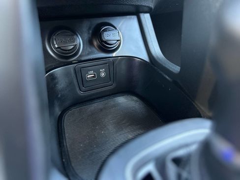 Used 2017 Hyundai Santa Fe Sport image 28